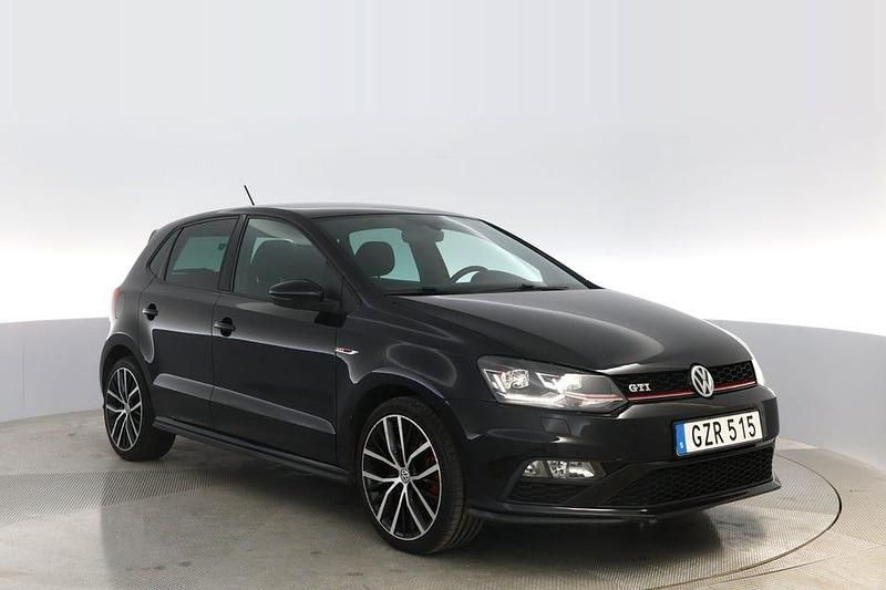 Svart Begagnad 2015 VW Polo GTI Halvkombi | 169 000 kr - Bild 1/4