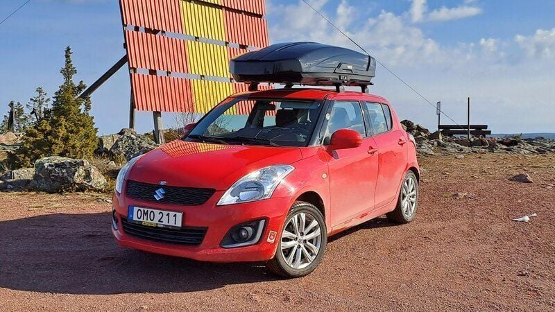 Röd Begagnad 2014 Suzuki Swift Halvkombi | 69 000 kr (Marknadspris) - Bild 1/4