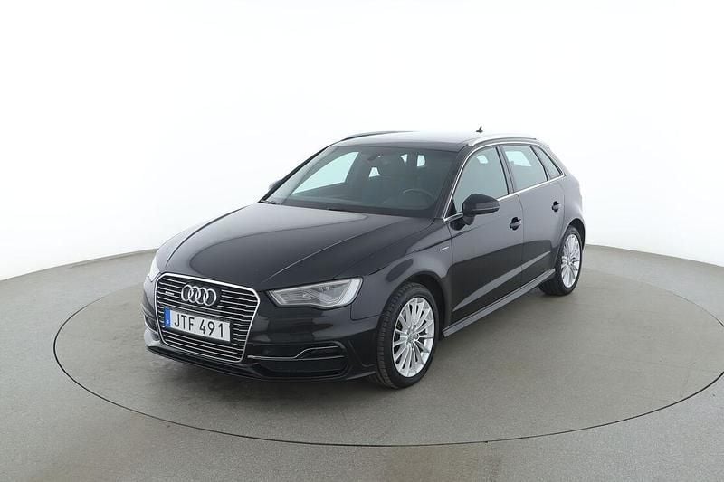 Svart Begagnad 2015 Audi A3 e-tron Halvkombi | 162 000 kr (Dyr) - Bild 1/3
