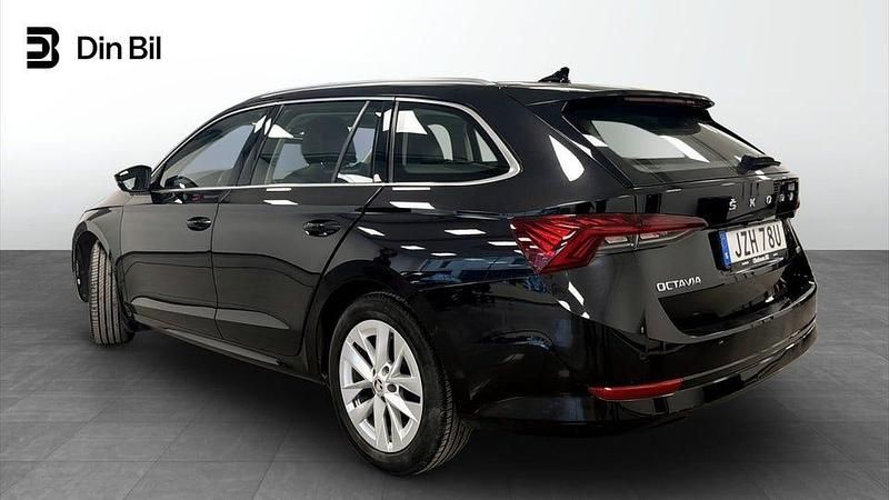 Begagnad Skoda Octavia Ambition 110 HK (80 kW) 2020 Svart Kombi