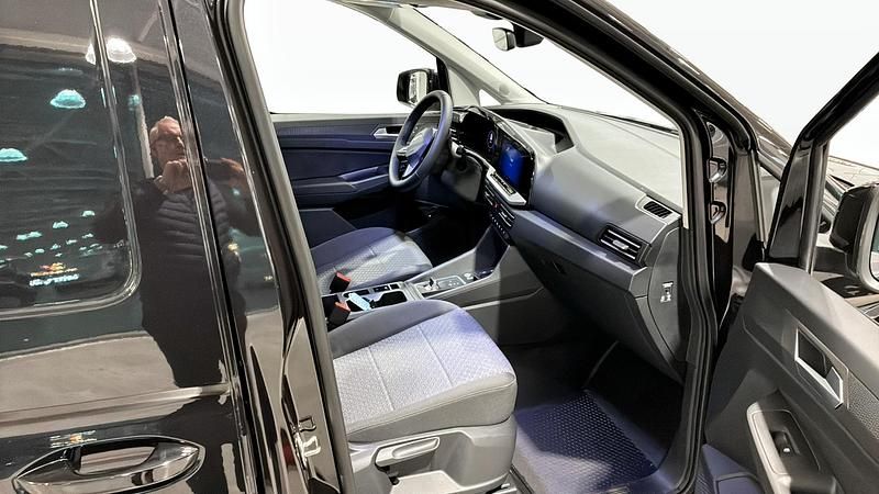 Ny Ford Transit Connect Limited 150 HK (110 kW) 2025 Frozen white Minibuss