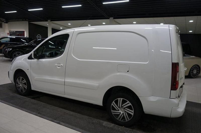 Begagnad Citroën Berlingo 99 HK (72 kW) 2017 Vit Minibuss