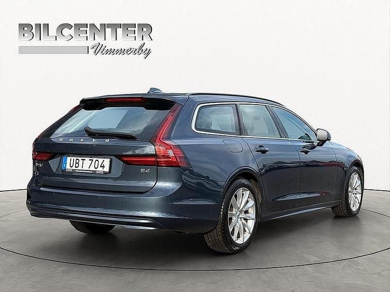 Begagnad Volvo V90 198 HK (145 kW) 2021 Mörkblå Kombi