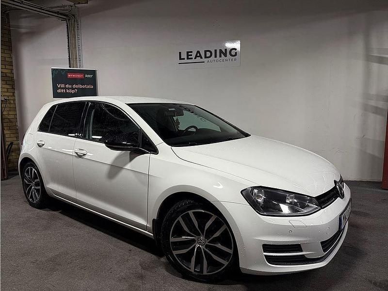 Vit Begagnad 2016 VW Golf VII GT Kombi | 114 900 kr (Marknadspris) - Bild 1/4