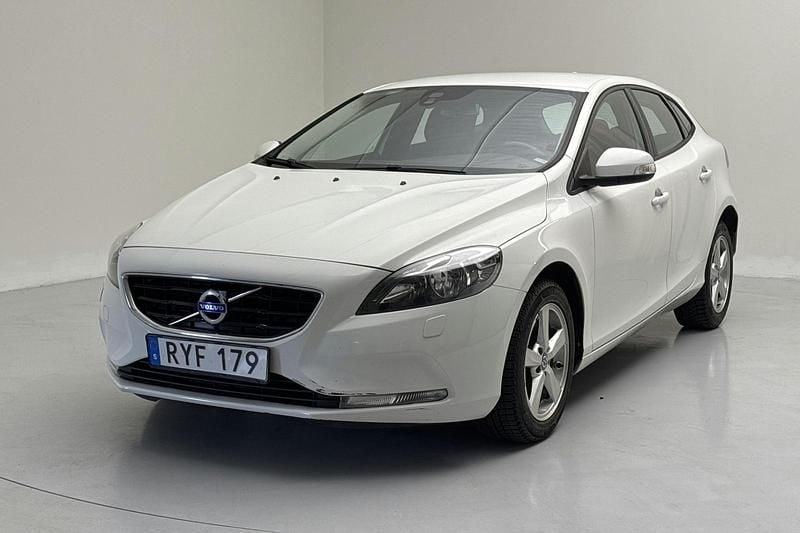 Vit Begagnad 2016 Volvo V40 Kombi | 109 000 kr (Superpris) - Bild 1/4