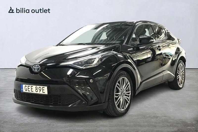 Svart Begagnad 2021 Toyota C-HR Executive SUV | 249 900 kr (Marknadspris) - Bild 1/3