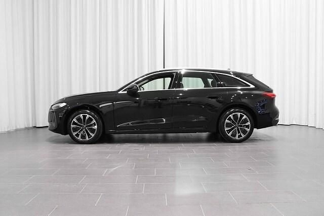 Begagnad Audi A5 Advanced 204 HK (150 kW) 2025 Svart (mytsvart metallic) Sportkupé