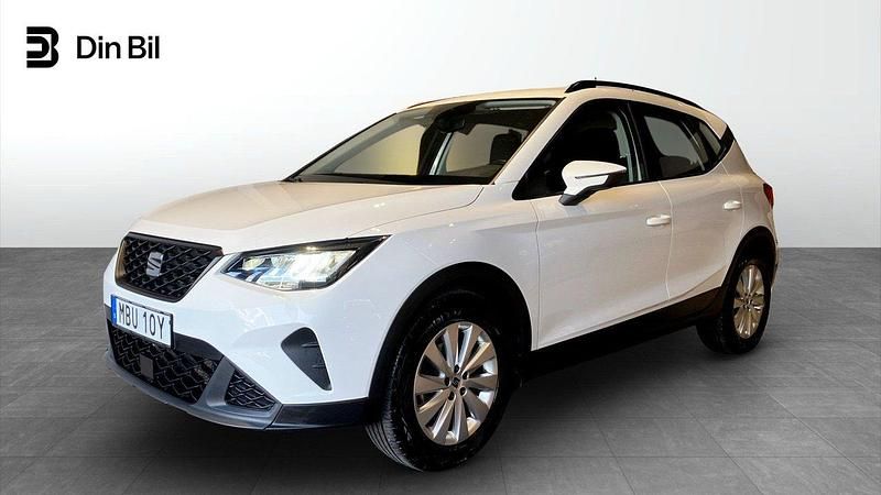 Vit Begagnad 2022 Seat Arona Style SUV | 179 900 kr (Marknadspris) - Bild 1/4