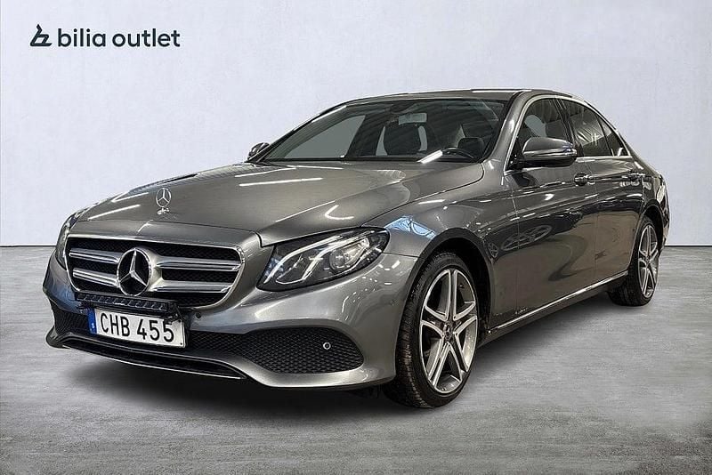 Grå Begagnad 2016 Mercedes E220 Avantgarde Sedan | 219 900 kr (Marknadspris) - Bild 1/3