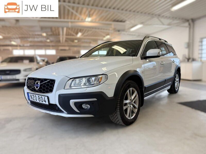 Vit Begagnad 2016 Volvo XC70 Standard SUV | 198 800 kr (Marknadspris) - Bild 1/4