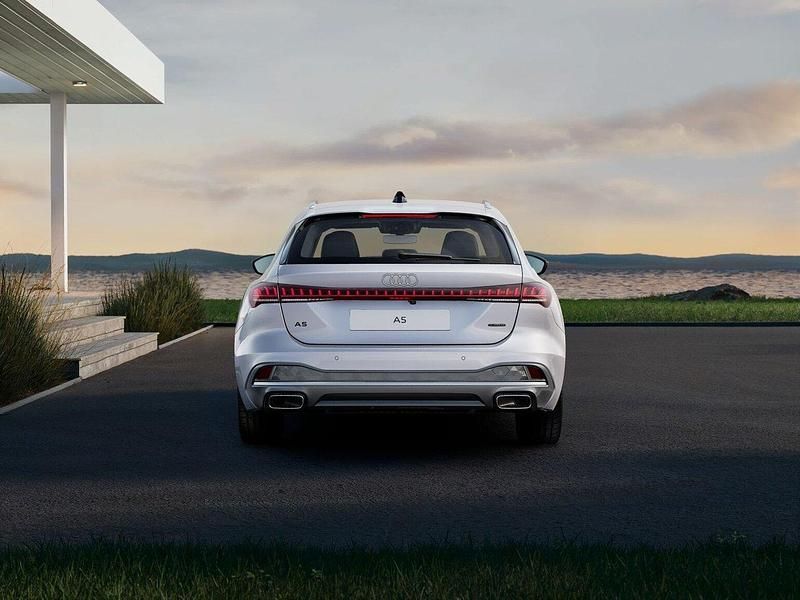 Ny Audi A5 Design 252 HK (185 kW) 2025 Silver (florettsilver metallic) Sportkupé