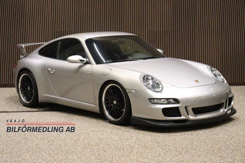 Begagnad Porsche 911 Carrera 4S 355 HK (261 kW) 2006 Grå Sportkupé
