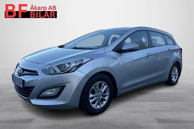 Silver Begagnad 2014 Hyundai i30 Kombi | 104 500 kr (Marknadspris) - Bild 1/3