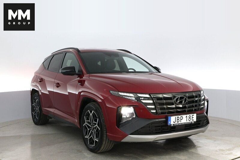 Röd Begagnad 2021 Hyundai Tucson Advanced SUV | 336 900 kr (Marknadspris) - Bild 1/4