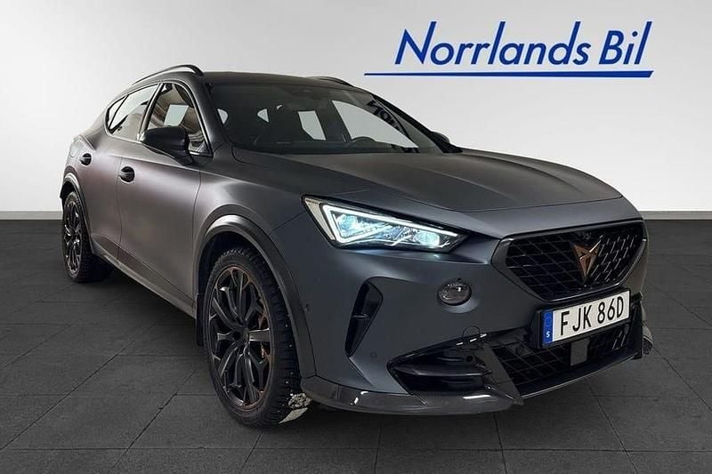 Grå Begagnad 2022 Cupra Formentor VZ SUV | 475 000 kr (Marknadspris) - Bild 1/4