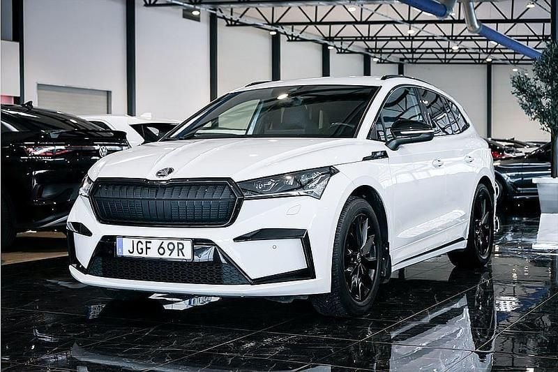 Vit Begagnad 2022 Skoda Enyaq iV SportLine SUV | 364 900 kr (Lite dyr) - Bild 1/4
