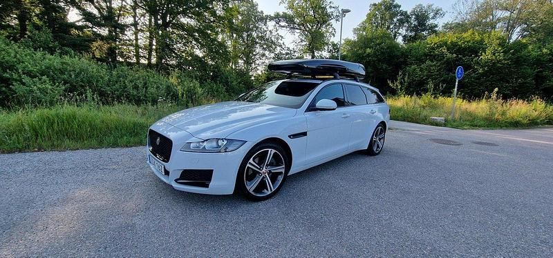 Vit Begagnad 2018 Jaguar XF Sportbrake Kombi | 179 000 kr (Marknadspris) - Bild 1/4