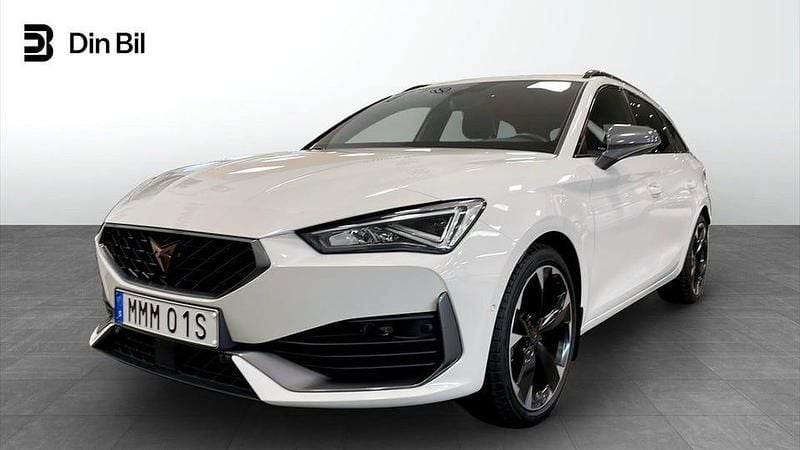 Vit (candy white) Begagnad 2023 Cupra Leon Kombi | 249 900 kr (Marknadspris) - Bild 1/3