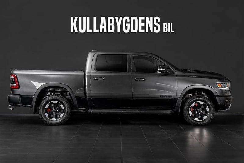 Begagnad Dodge Ram 394 HK (289 kW) 2019 Grå metallic Pickup