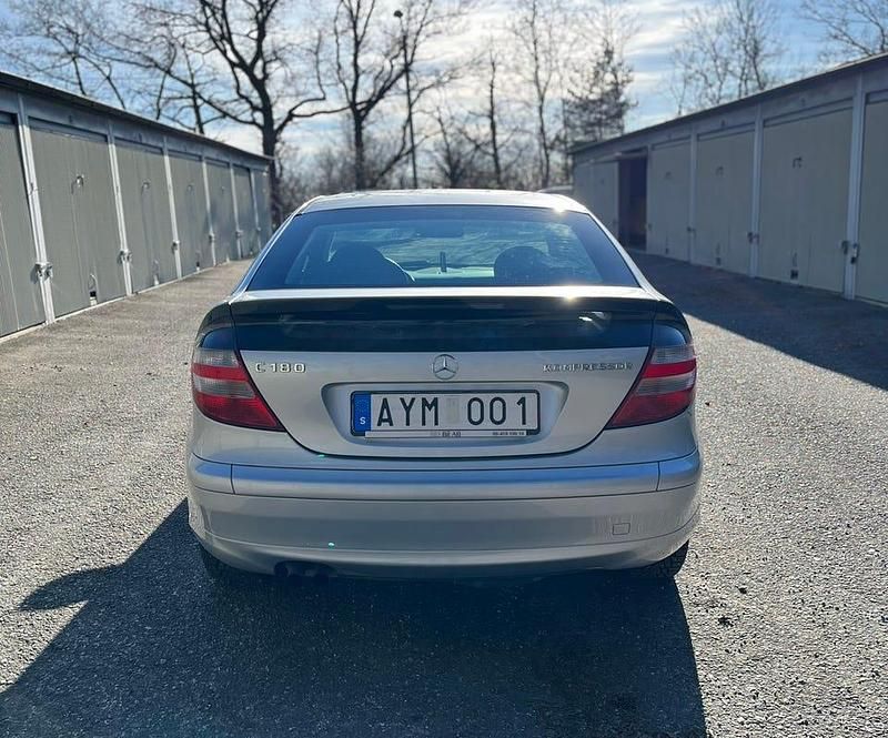 Begagnad Mercedes C180 143 HK (105 kW) 2007