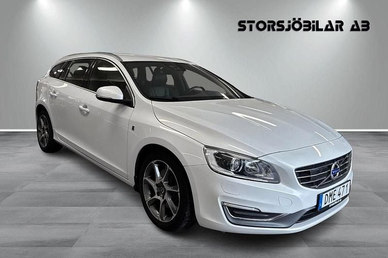Vit Begagnad 2014 Volvo V60 Ocean Race Kombi | 184 000 kr (Lite dyr) - Bild 1/4