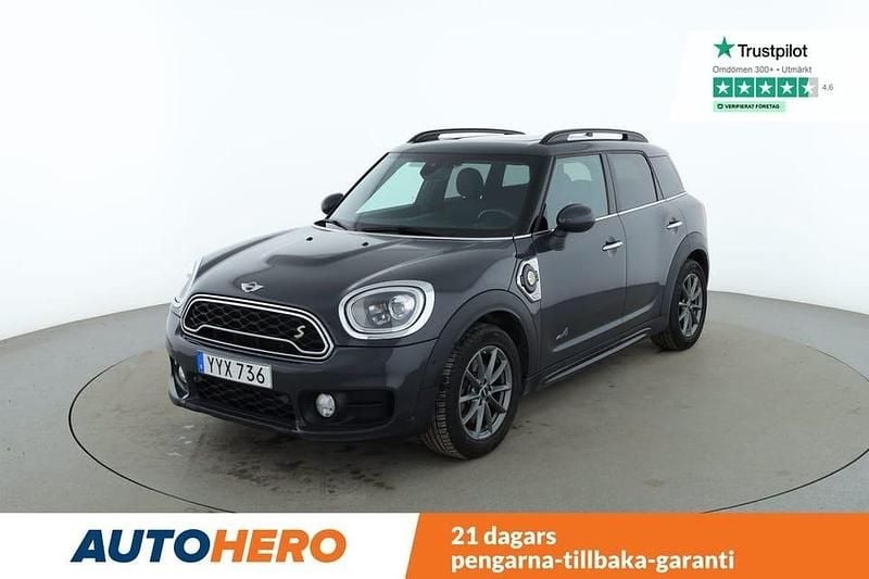 Grå Begagnad 2017 Mini Cooper Countryman SUV | 197 000 kr (Marknadspris) - Bild 1/4
