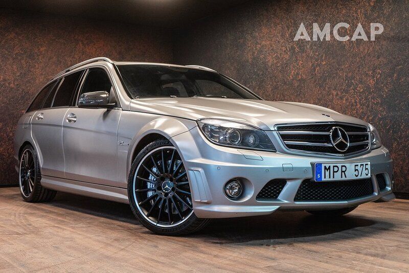 Grå Begagnad 2010 Mercedes C63 AMG AMG Kombi | 499 500 kr (Lite dyr) - Bild 1/4