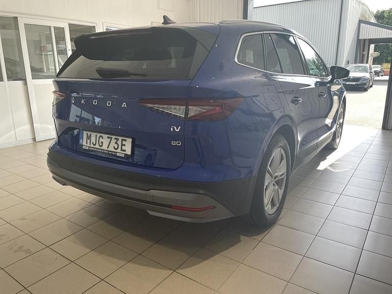Begagnad Skoda Enyaq iV 150 kW (204 HK) 2022 Blå SUV
