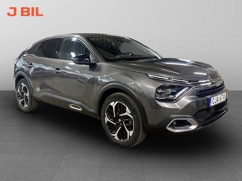 Grå Begagnad 2024 Citroën C4 Shine Halvkombi | 209 900 kr (Marknadspris) - Bild 1/4