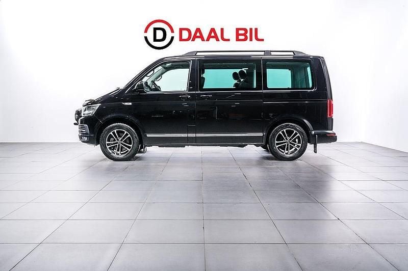 Svart Begagnad 2016 VW Multivan Highline Van | 279 700 kr (Bra pris) - Bild 1/4