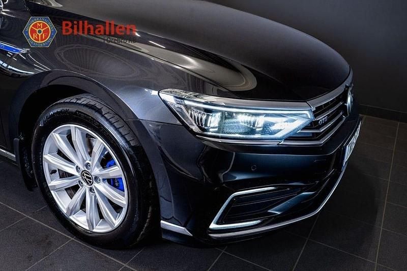 Begagnad VW Passat GTE 218 HK (160 kW) 2022 Grå Kombi