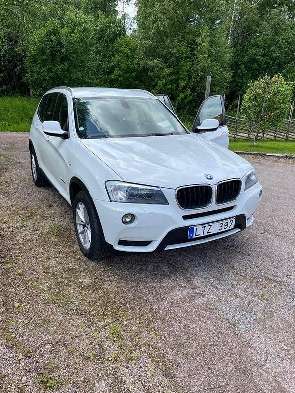 Vit Begagnad 2011 BMW X3 SUV | 105 000 kr (Marknadspris) - Bild 1/4