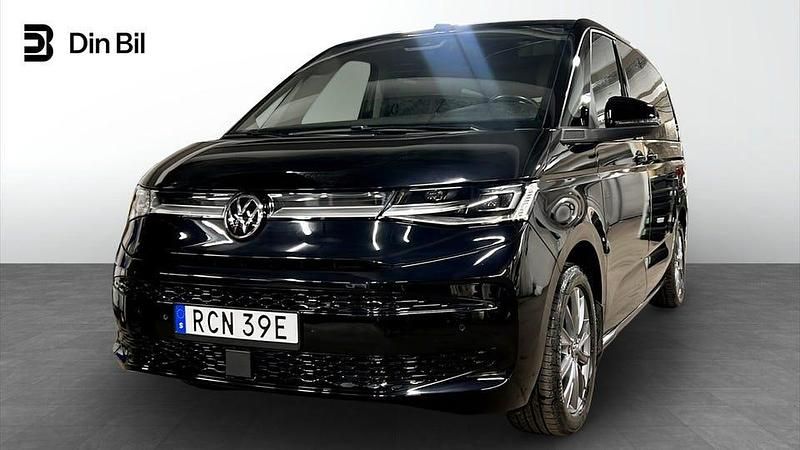 Svart Begagnad 2022 VW Multivan Life Van | 549 900 kr (Lite dyr) - Bild 1/4