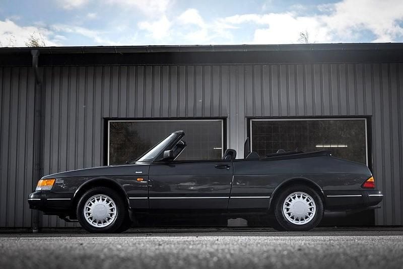 Begagnad Saab 900 Cabriolet 131 HK (96 kW) 1990 Mörkgrå Cab