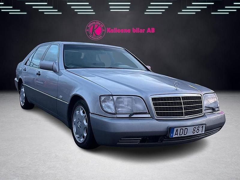 Begagnad Mercedes 500 326 HK (239 kW) 1991 Grå Sedan