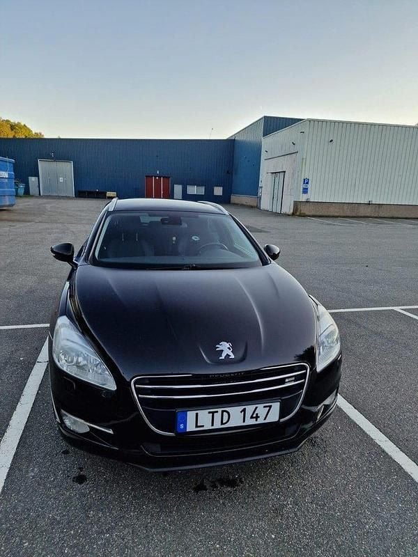 Svart Begagnad 2011 Peugeot 508 Kombi | 45 000 kr (Marknadspris) - Bild 1/4