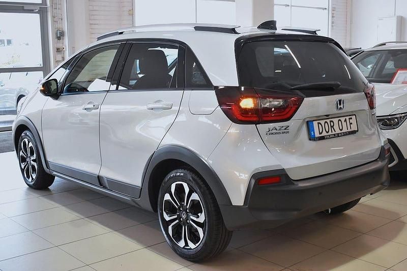 Begagnad Honda Jazz Hybrid 109 HK (80 kW) 2022 Vit Halvkombi