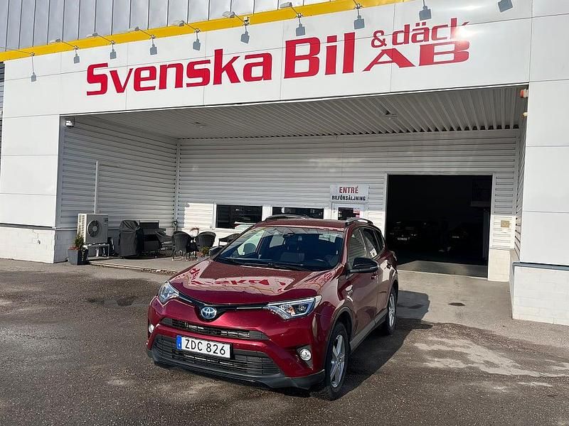 Begagnad Toyota RAV4 197 HK (144 kW) 2018 Röd SUV