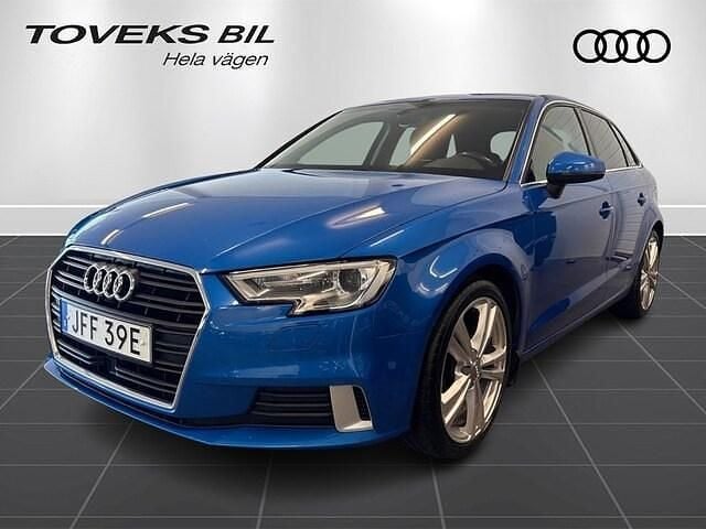 Arablå kristalleffekt Begagnad 2019 Audi A3 Sport | 189 000 kr (Superpris) - Bild 1/3