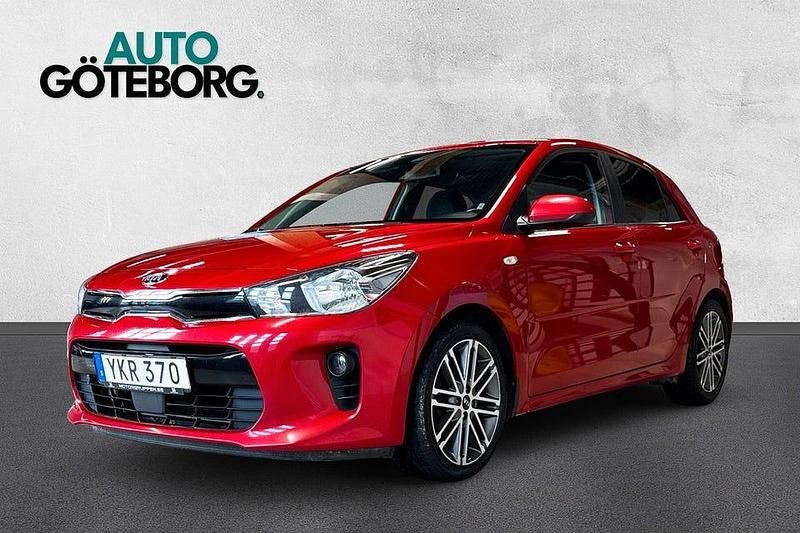 Röd Begagnad 2017 Kia Rio Launch Edition Halvkombi | 84 900 kr (Marknadspris) - Bild 1/3