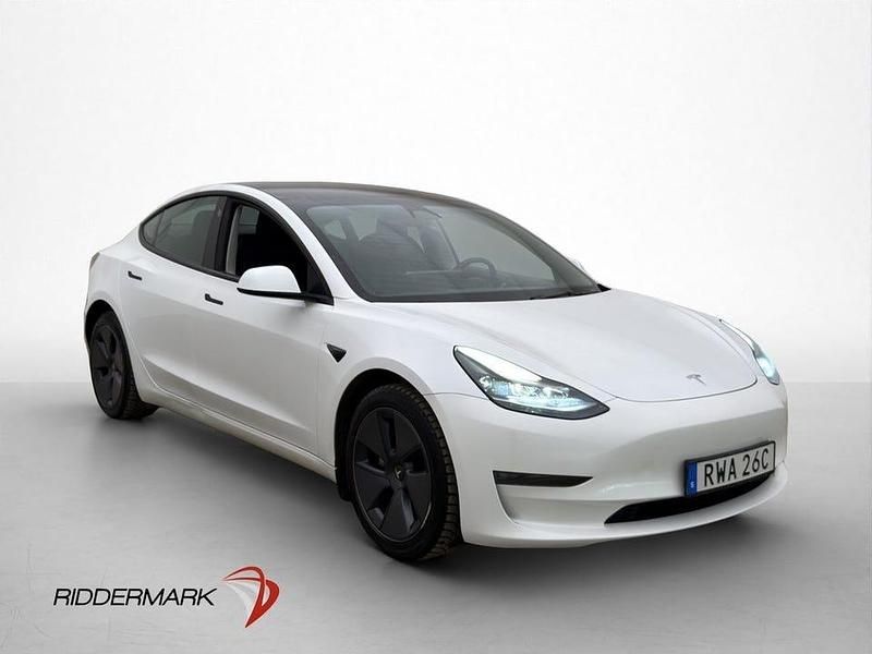 Begagnad Tesla Model 3 Long Range AWD 366 kW (498 HK) 2021 Vit Sedan