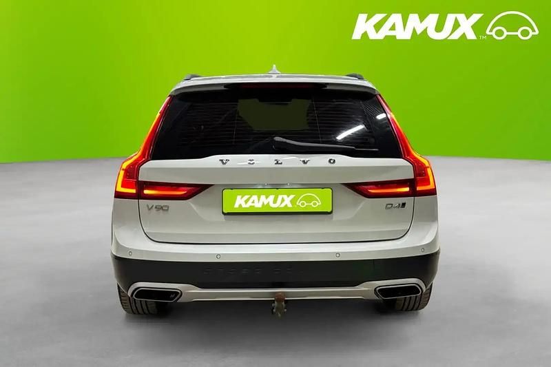 Begagnad Volvo V90 190 HK (139 kW) 2018 Vit Kombi