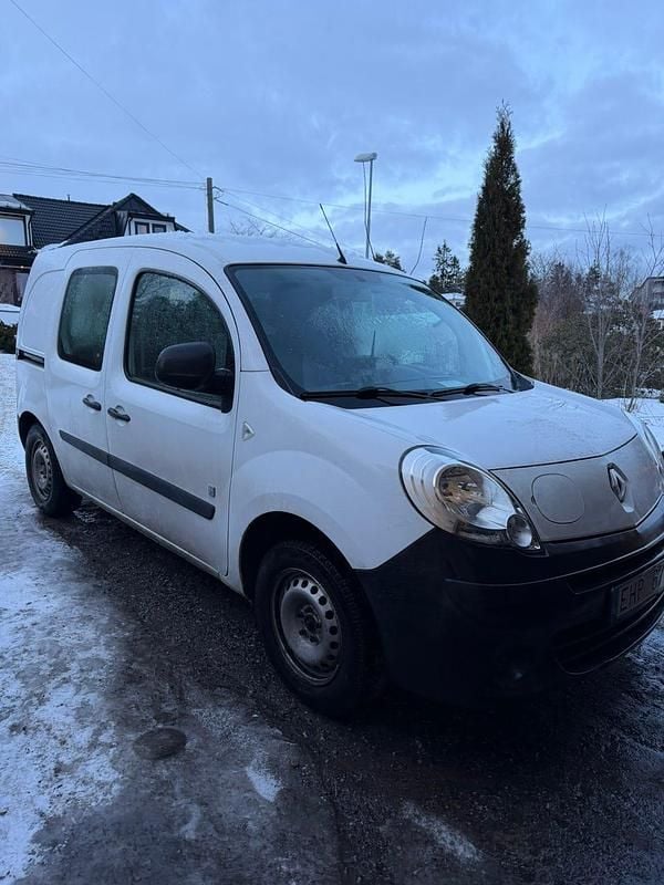 Begagnad Renault Kangoo 44 kW (60 HK) 2013 Minibuss