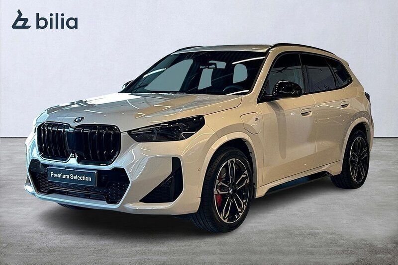 Vit Begagnad 2025 BMW X1 M Sport SUV | 674 900 kr - Bild 1/3