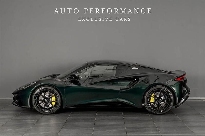 Ny Lotus Emira 405 HK (297 kW) 2025 Grön Sportkupé
