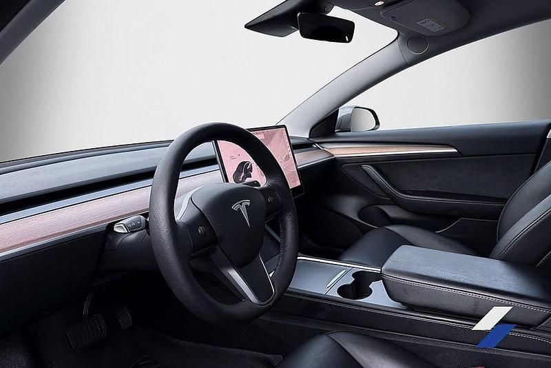 Begagnad Tesla Model 3 Long Range AWD 366 kW (498 HK) 2021 Grå Sedan