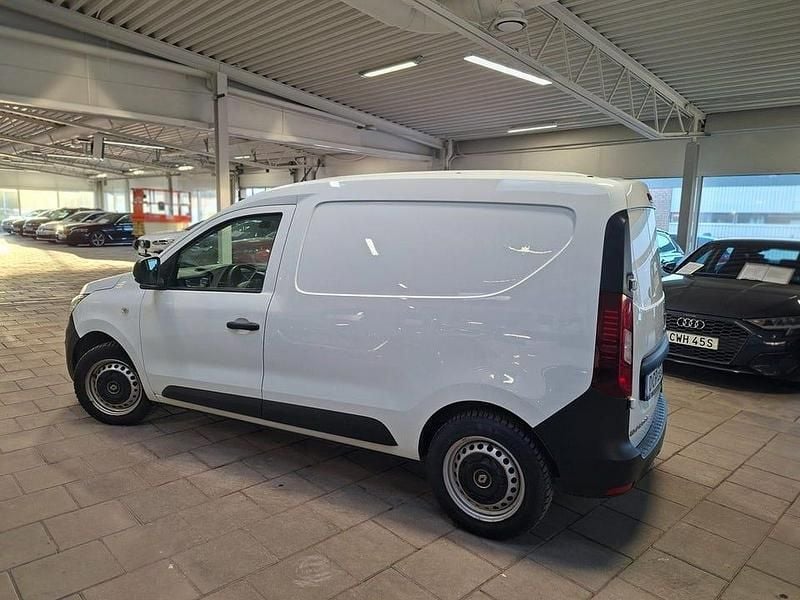 Begagnad Renault Kangoo 75 HK (55 kW) 2023 Vit Minibuss