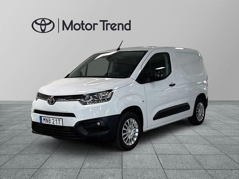 Vit Begagnad 2023 Toyota Proace City City Van | 259 900 kr - Bild 1/4