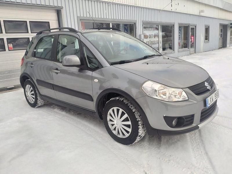 Begagnad Suzuki SX4 107 HK (78 kW) 2008 Grå Kombi