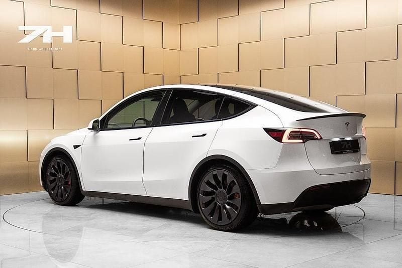 Begagnad Tesla Model Y Performance 392 kW (534 HK) 2022 Vit SUV